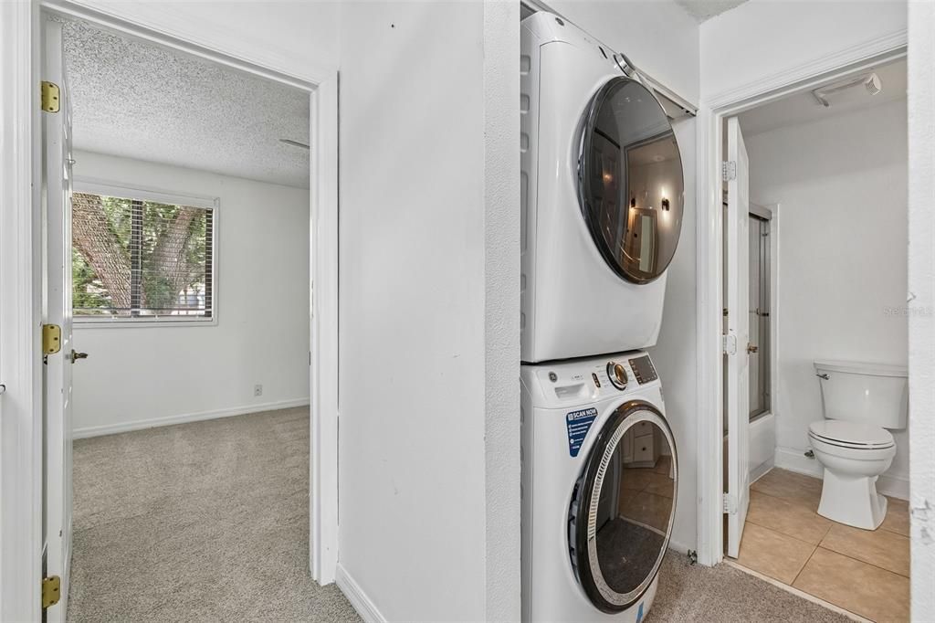 For Sale: $179,900 (2 beds, 1 baths, 1080 Square Feet)