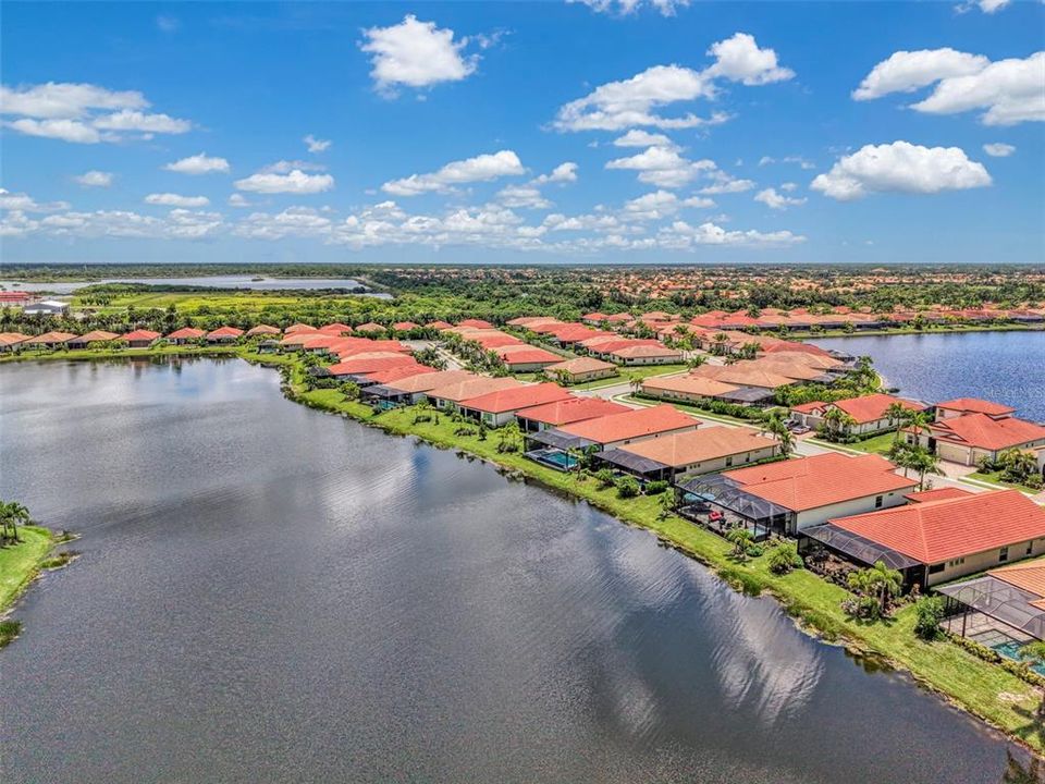 For Sale: $968,400 (3 beds, 3 baths, 2611 Square Feet)