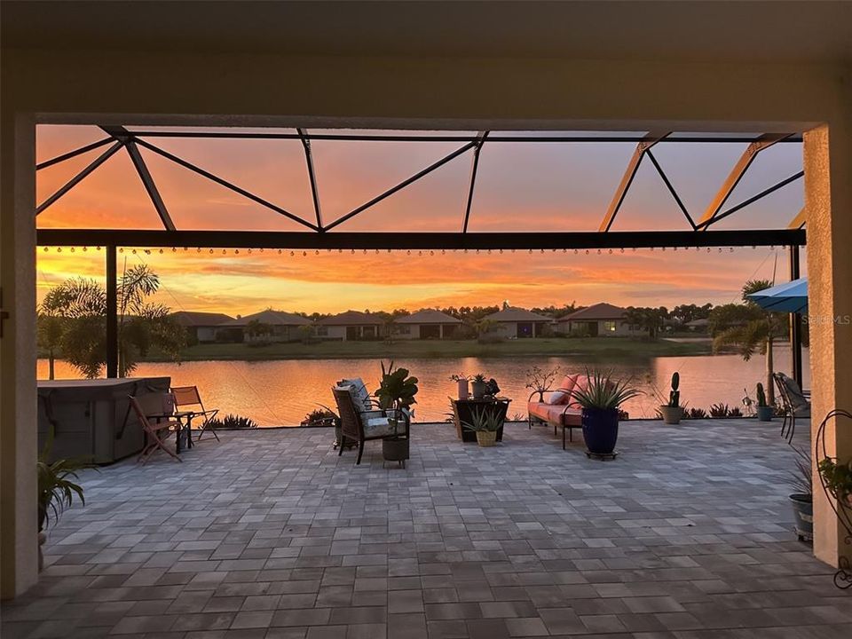 For Sale: $968,400 (3 beds, 3 baths, 2611 Square Feet)