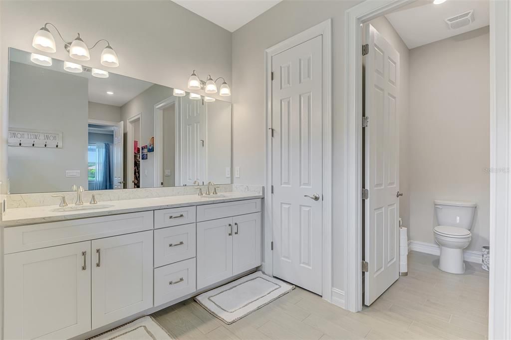For Sale: $968,400 (3 beds, 3 baths, 2611 Square Feet)