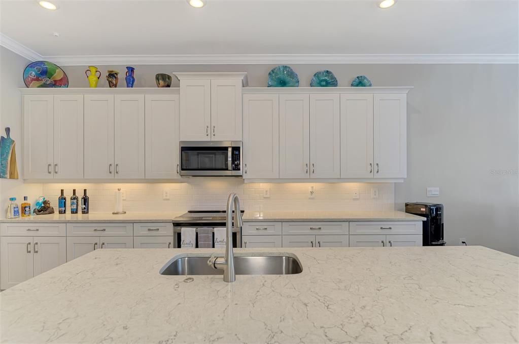 For Sale: $968,400 (3 beds, 3 baths, 2611 Square Feet)