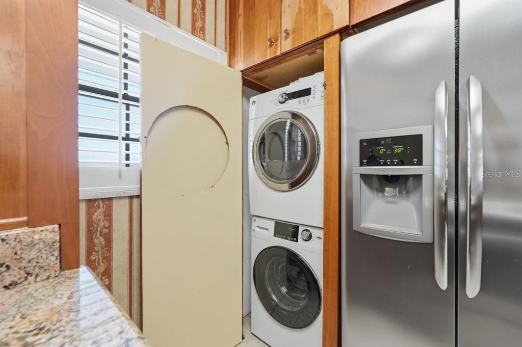 For Sale: $449,999 (2 beds, 2 baths, 1015 Square Feet)
