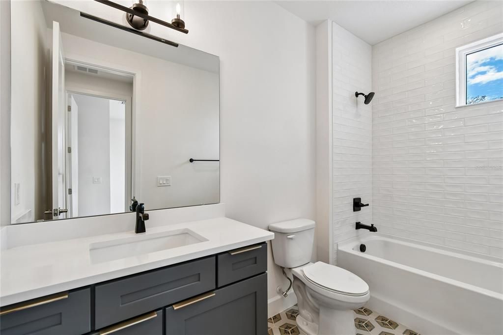 For Sale: $699,900 (3 beds, 3 baths, 2294 Square Feet)