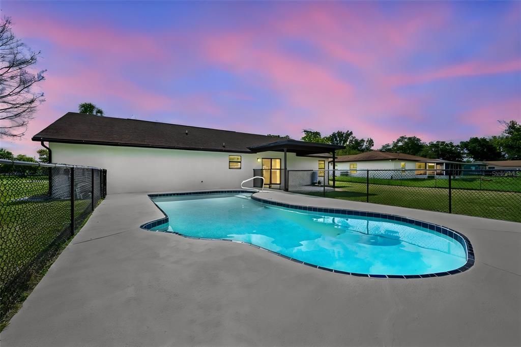 For Sale: $499,999 (4 beds, 2 baths, 1770 Square Feet)