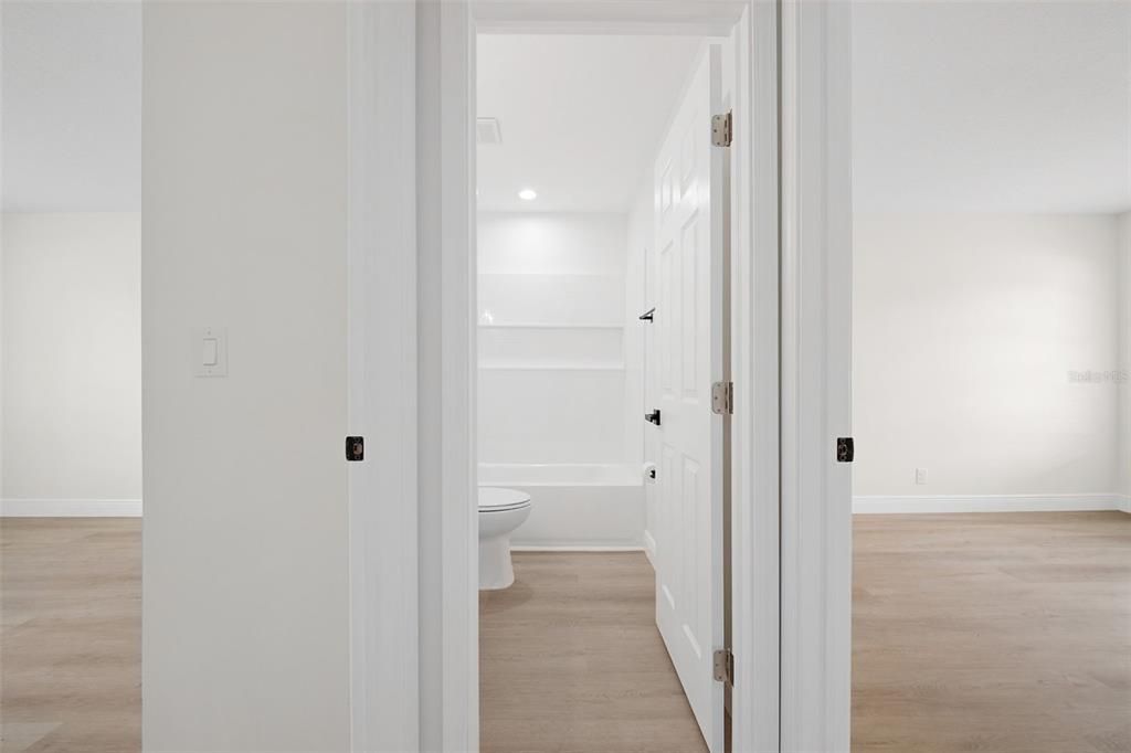 For Sale: $499,999 (4 beds, 2 baths, 1770 Square Feet)
