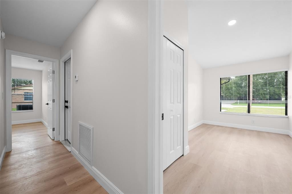 For Sale: $499,999 (4 beds, 2 baths, 1770 Square Feet)