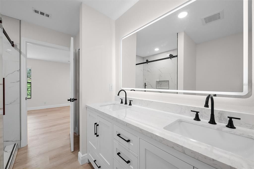 For Sale: $499,999 (4 beds, 2 baths, 1770 Square Feet)