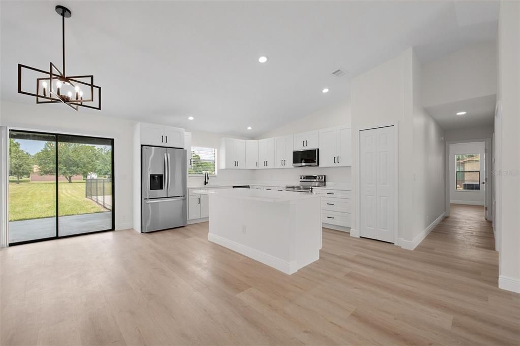 For Sale: $499,999 (4 beds, 2 baths, 1770 Square Feet)