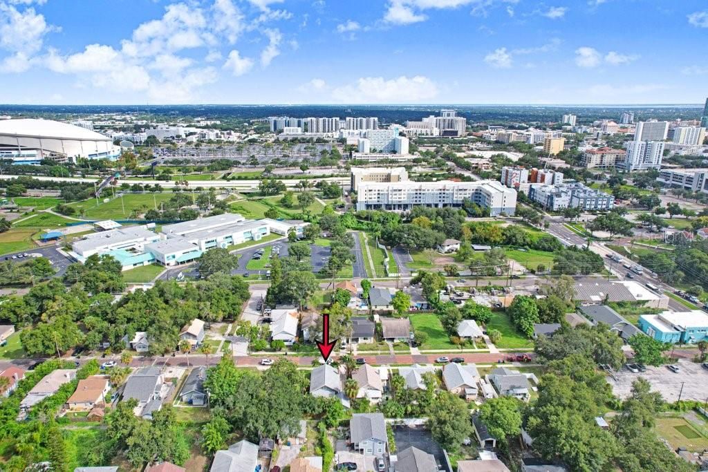 Под контрактом: $375,000 (3 спален, 2 ванн, 1345 Квадратных фут)