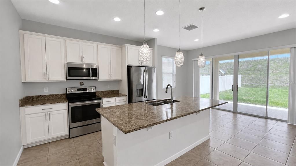For Rent: $2,300 (4 beds, 2 baths, 2056 Square Feet)