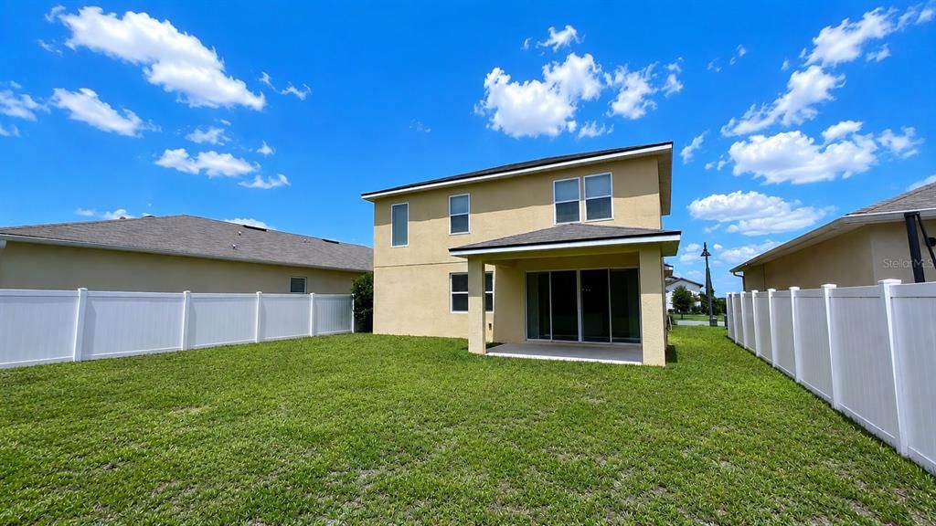 For Rent: $2,300 (4 beds, 2 baths, 2056 Square Feet)