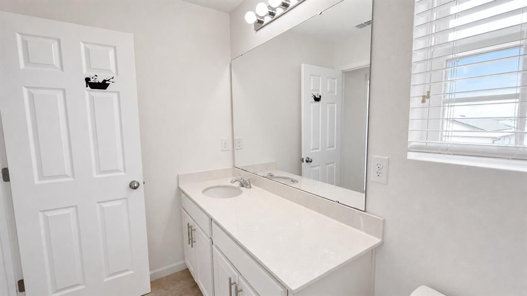 For Rent: $2,300 (4 beds, 2 baths, 2056 Square Feet)