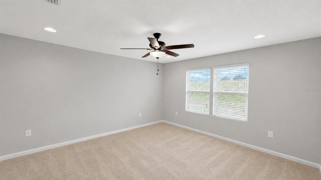 For Rent: $2,300 (4 beds, 2 baths, 2056 Square Feet)