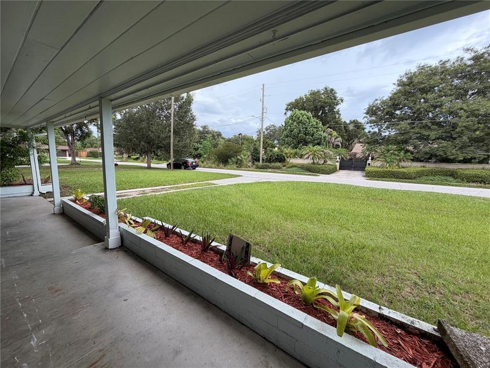 For Rent: $2,295 (3 beds, 1 baths, 1321 Square Feet)