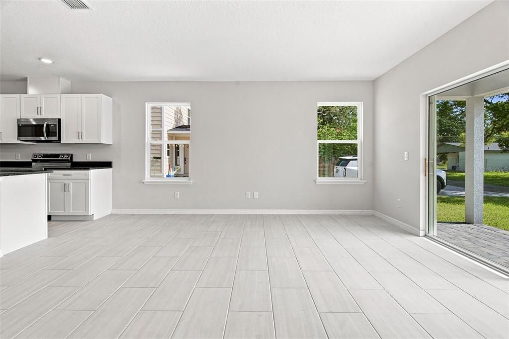 For Sale: $389,000 (3 beds, 2 baths, 1870 Square Feet)
