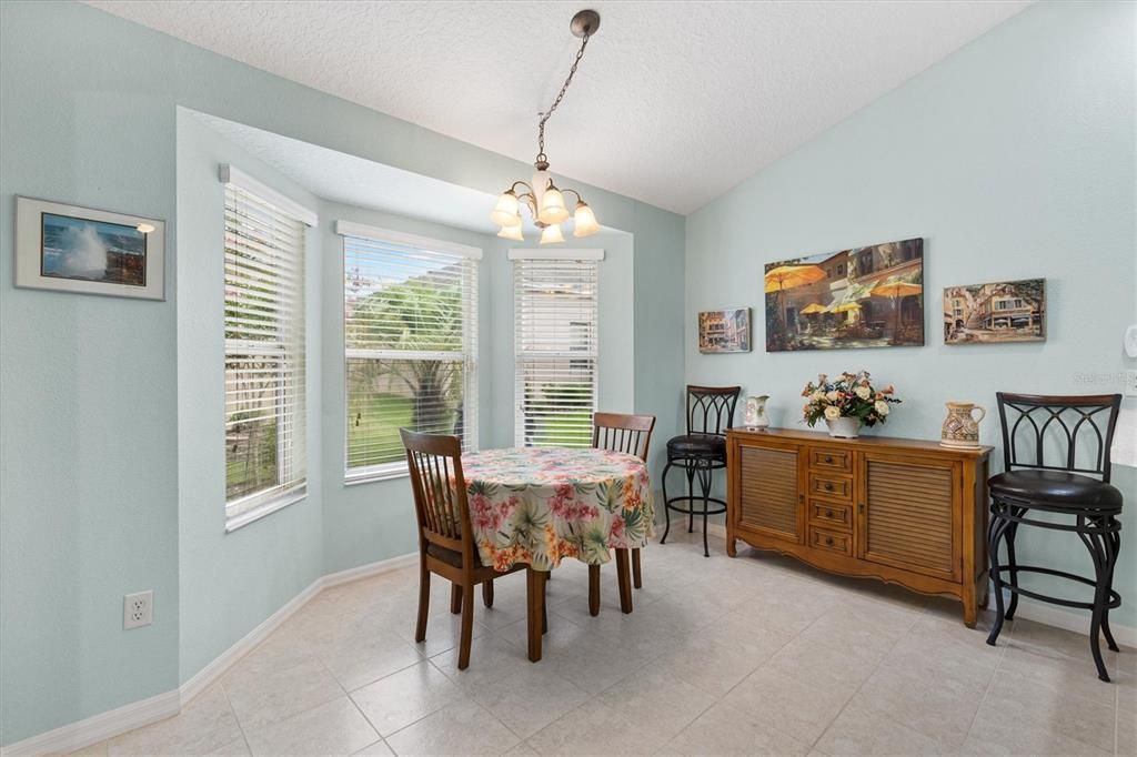 For Sale: $400,000 (3 beds, 2 baths, 1644 Square Feet)
