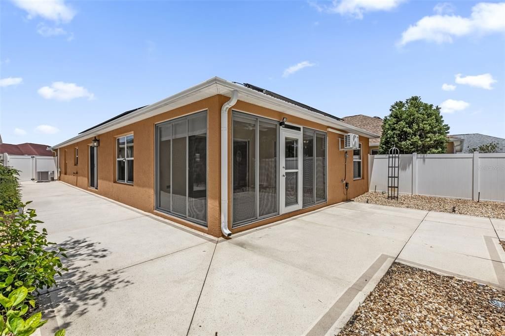 На продажу: $399,900 (3 спален, 2 ванн, 1416 Квадратных фут)