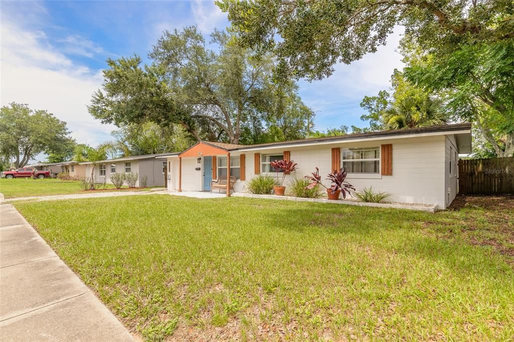 For Sale: $245,000 (3 beds, 1 baths, 1002 Square Feet)