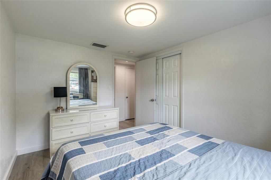 For Sale: $245,000 (3 beds, 1 baths, 1002 Square Feet)