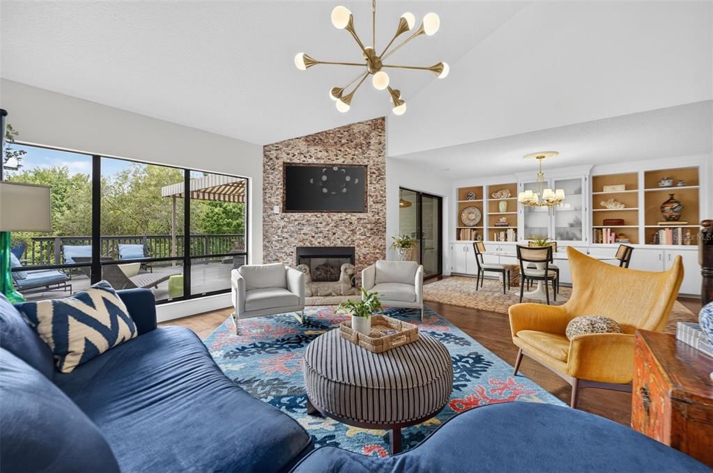 For Sale: $575,000 (2 beds, 2 baths, 1704 Square Feet)