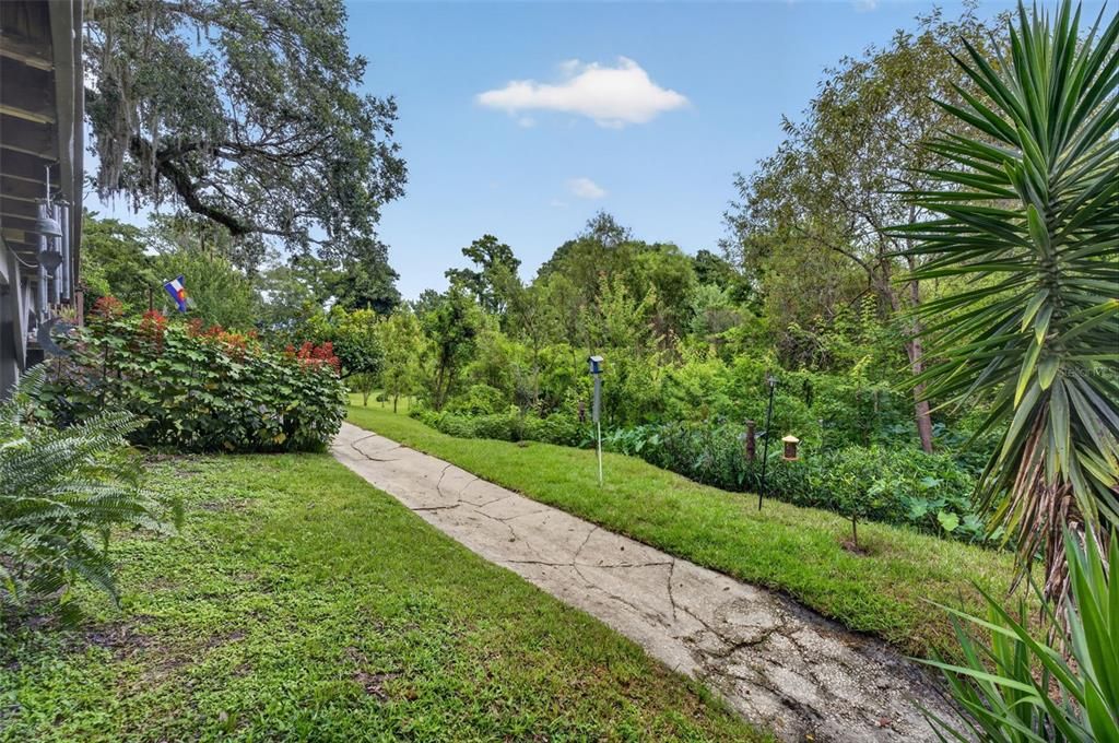 For Sale: $575,000 (2 beds, 2 baths, 1704 Square Feet)