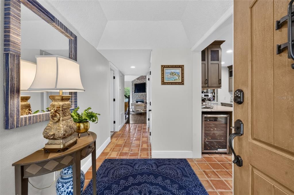 For Sale: $575,000 (2 beds, 2 baths, 1704 Square Feet)