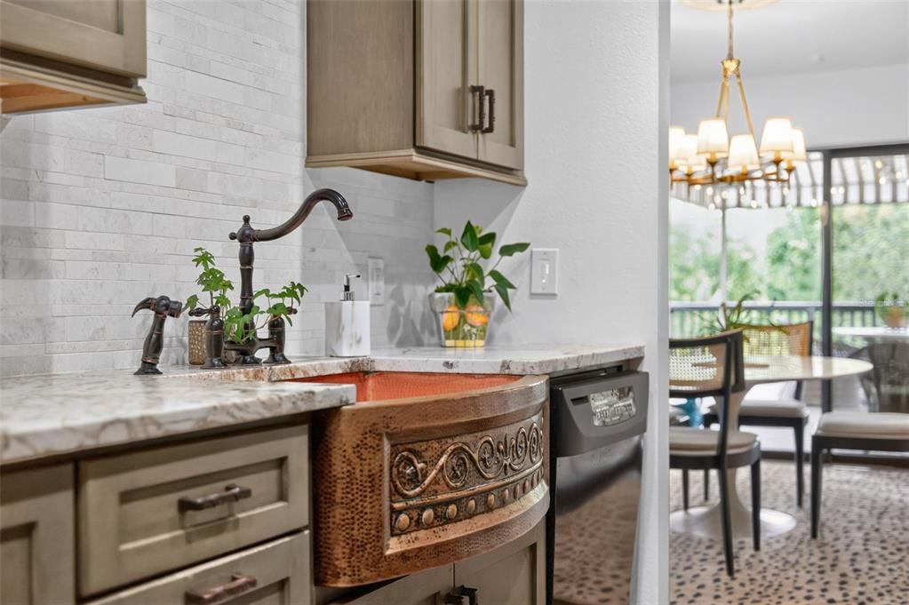 For Sale: $575,000 (2 beds, 2 baths, 1704 Square Feet)