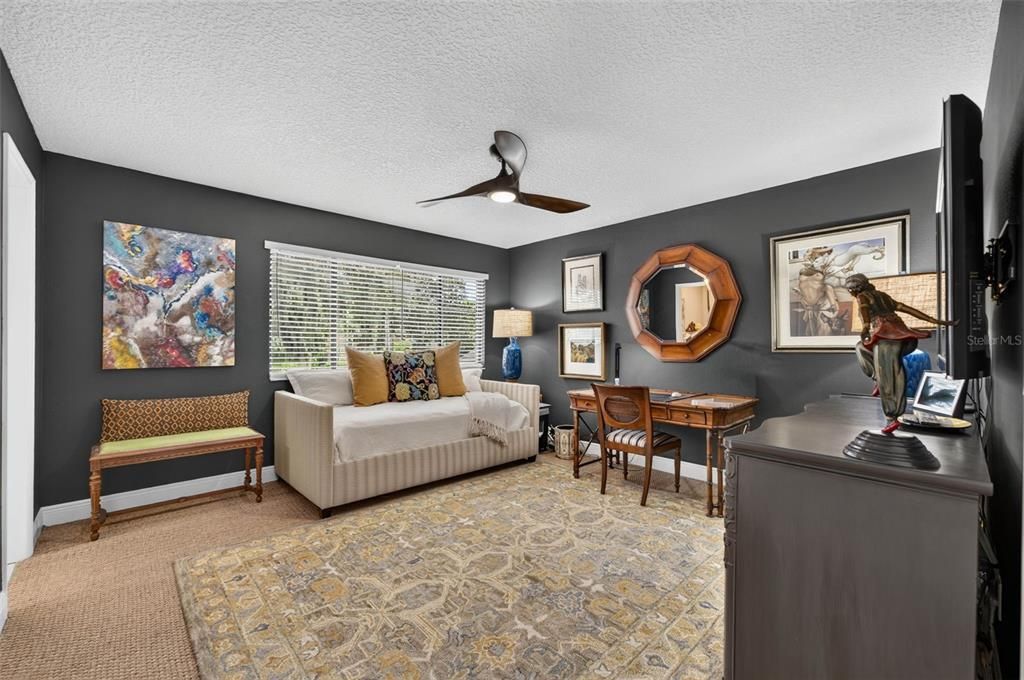 For Sale: $575,000 (2 beds, 2 baths, 1704 Square Feet)