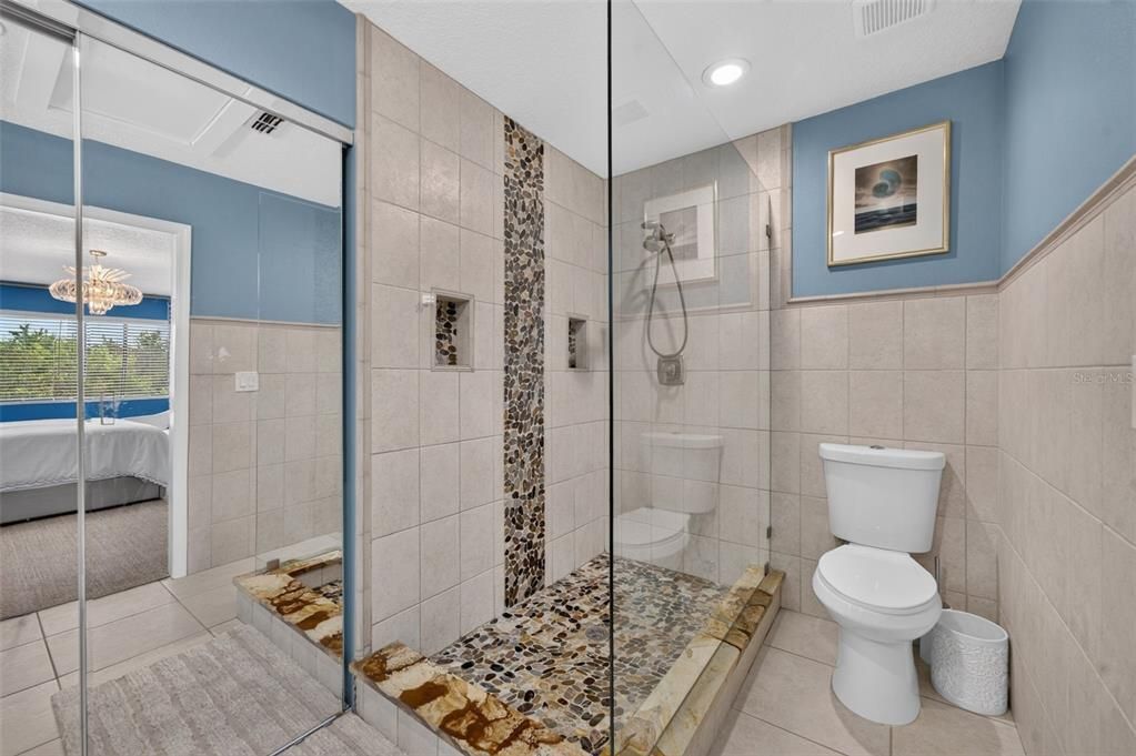 For Sale: $575,000 (2 beds, 2 baths, 1704 Square Feet)