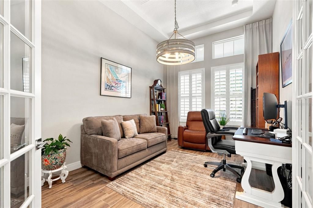 For Sale: $1,100,000 (5 beds, 4 baths, 3939 Square Feet)