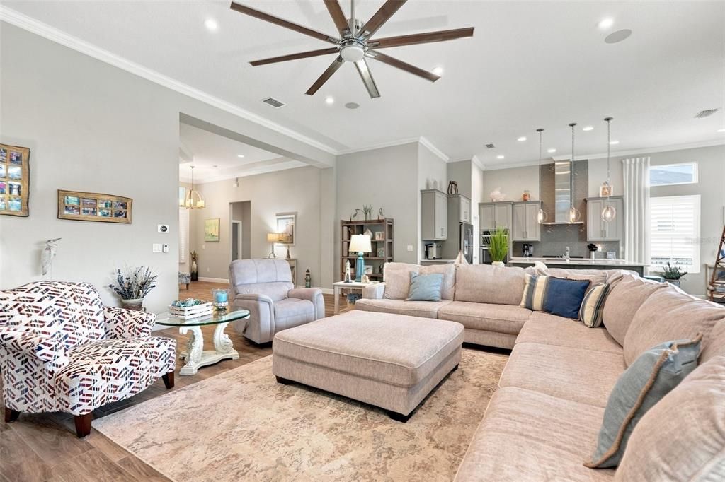 For Sale: $1,100,000 (5 beds, 4 baths, 3939 Square Feet)