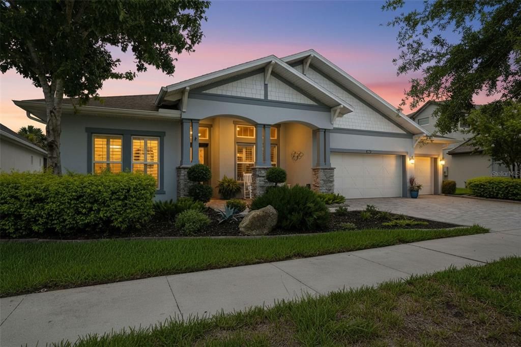 For Sale: $1,100,000 (5 beds, 4 baths, 3939 Square Feet)