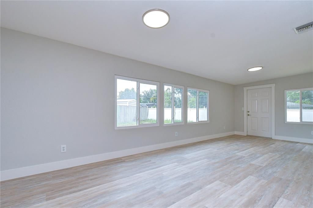 For Sale: $470,000 (3 beds, 2 baths, 1540 Square Feet)