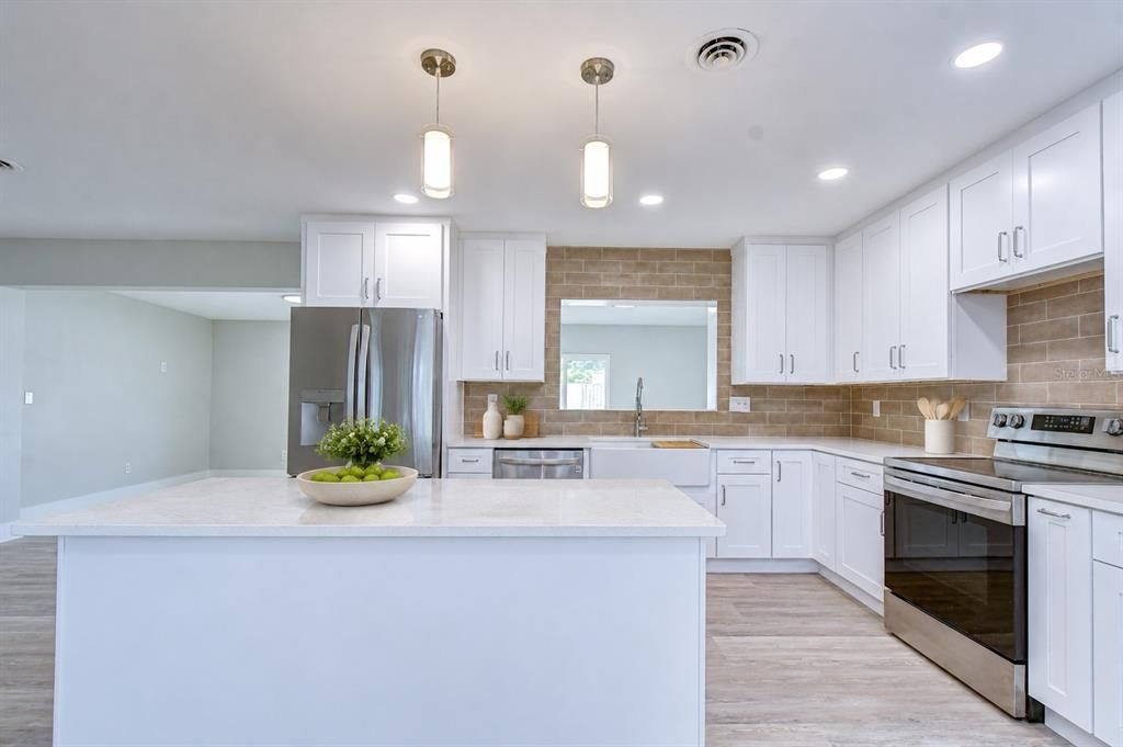 For Sale: $470,000 (3 beds, 2 baths, 1540 Square Feet)