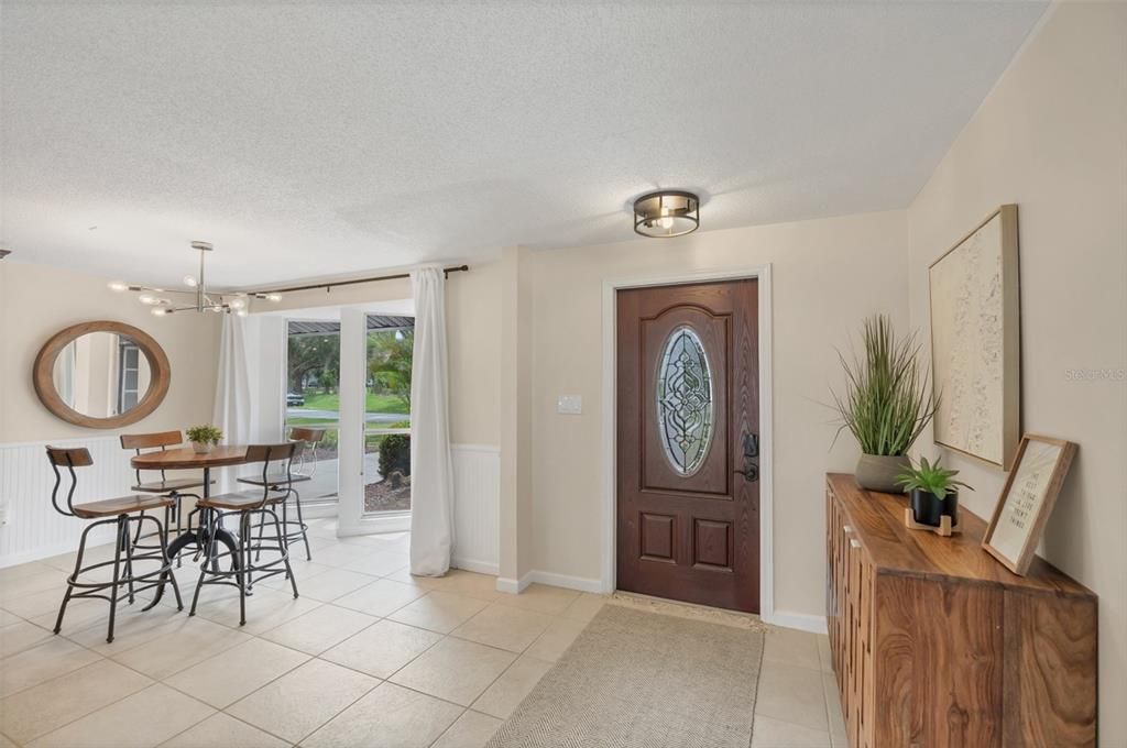 For Sale: $419,000 (2 beds, 2 baths, 1286 Square Feet)