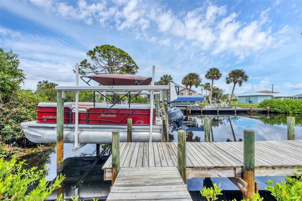 For Sale: $419,000 (2 beds, 2 baths, 1286 Square Feet)