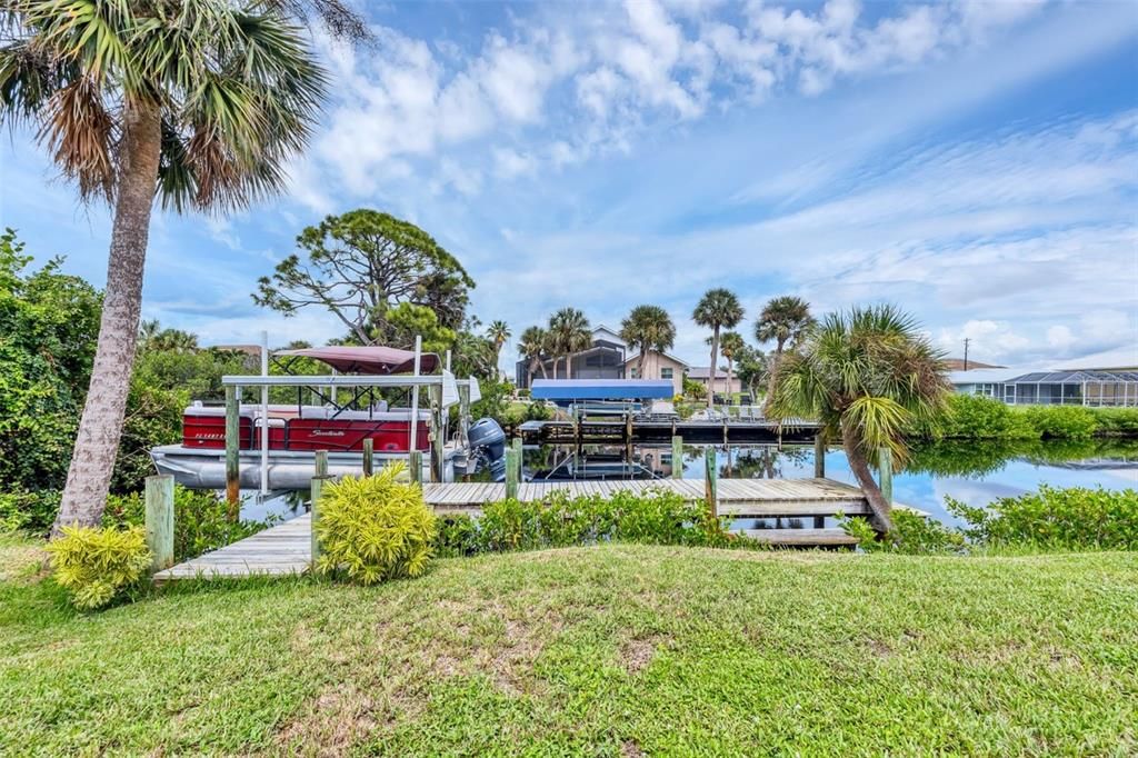 For Sale: $419,000 (2 beds, 2 baths, 1286 Square Feet)
