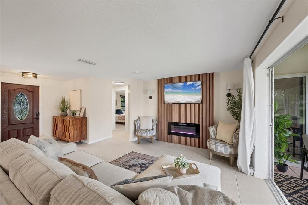 For Sale: $419,000 (2 beds, 2 baths, 1286 Square Feet)