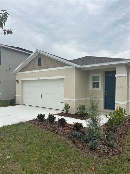 For Rent: $2,100 (4 beds, 2 baths, 1665 Square Feet)