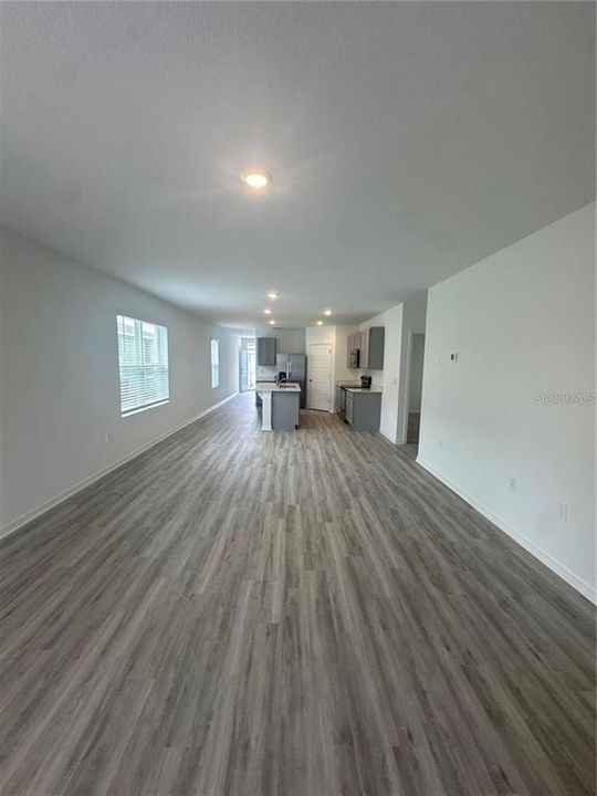 For Rent: $2,100 (4 beds, 2 baths, 1665 Square Feet)