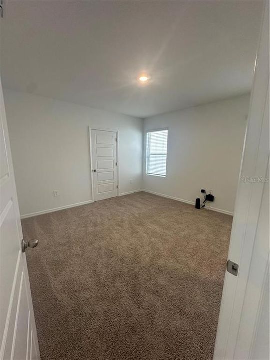 For Rent: $2,100 (4 beds, 2 baths, 1665 Square Feet)