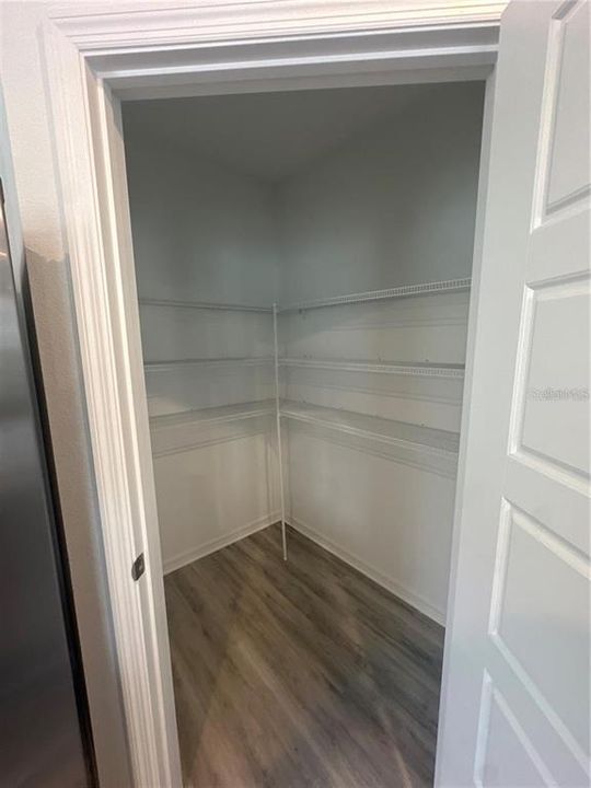 For Rent: $2,100 (4 beds, 2 baths, 1665 Square Feet)