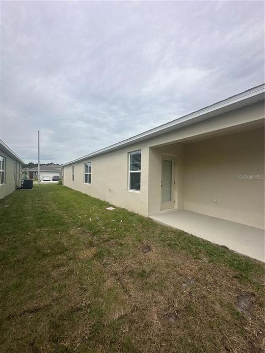 For Rent: $2,100 (4 beds, 2 baths, 1665 Square Feet)