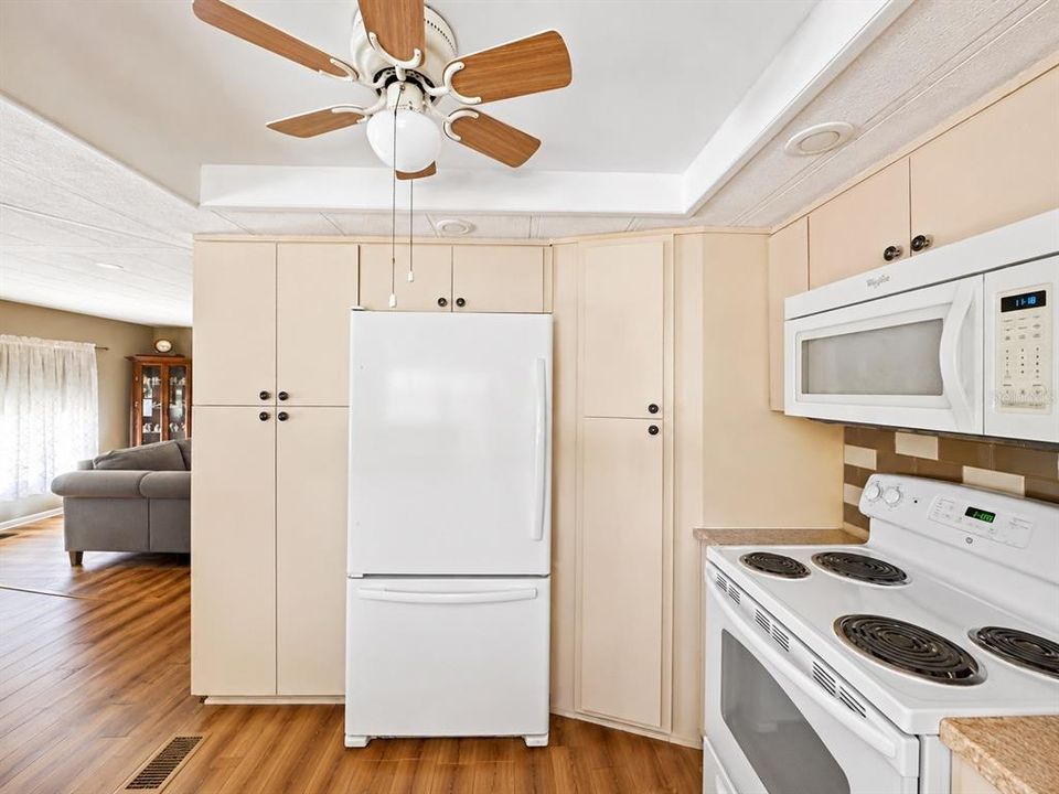 En Venta: $150,000 (2 camas, 2 baños, 1056 Pies cuadrados)