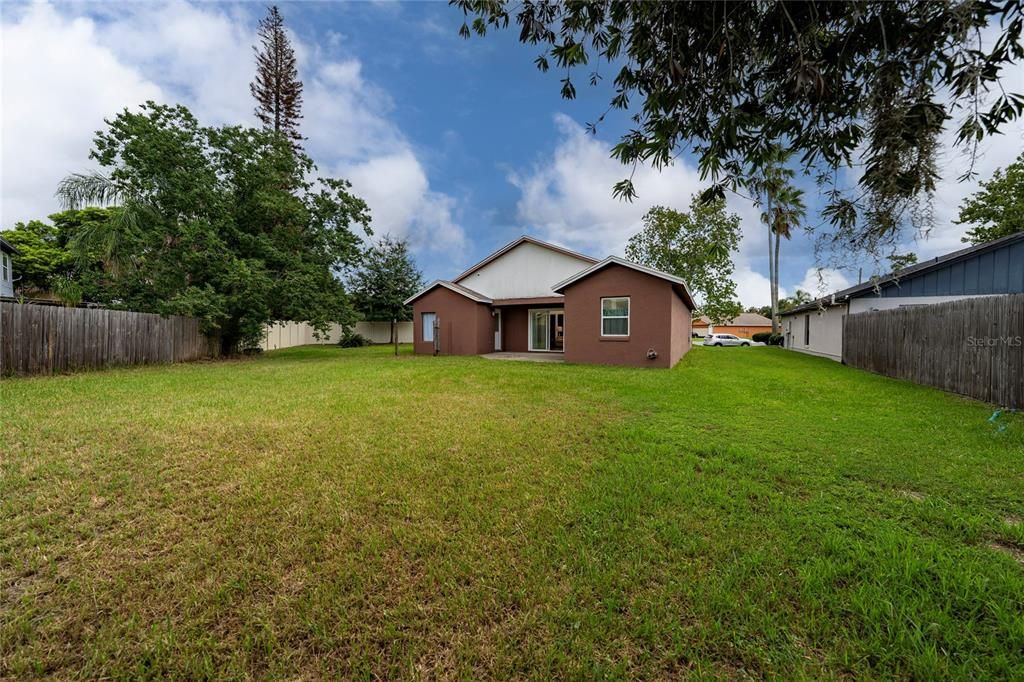 For Sale: $330,000 (2 beds, 2 baths, 1186 Square Feet)