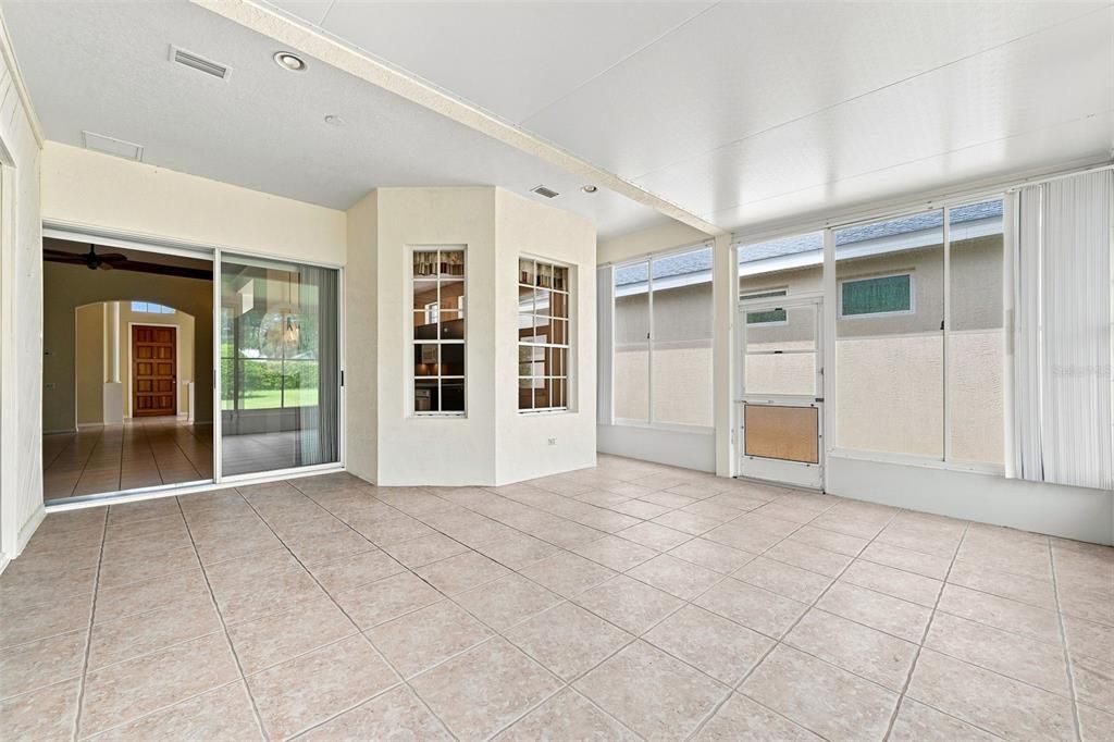 En Venta: $365,000 (3 camas, 2 baños, 1811 Pies cuadrados)