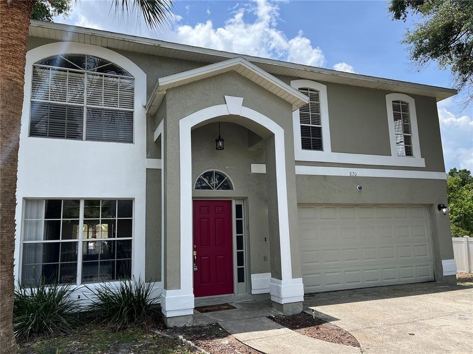 For Rent: $2,700 (4 beds, 2 baths, 2029 Square Feet)