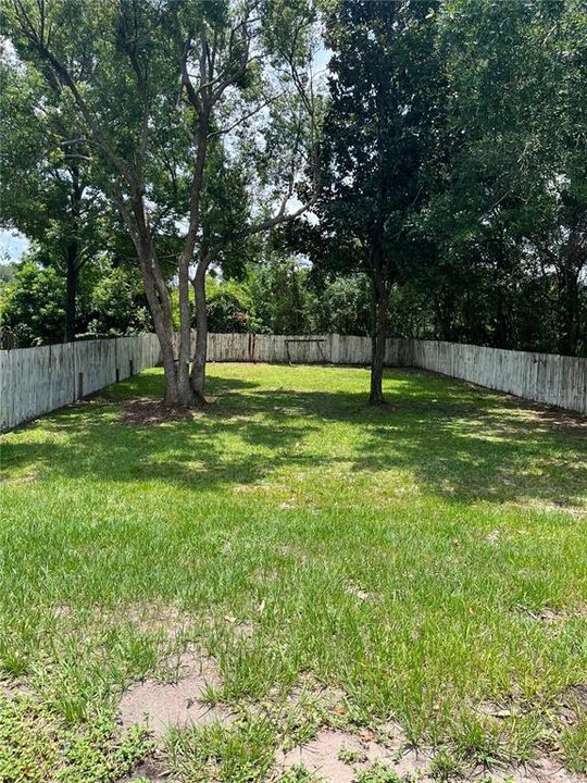 For Rent: $2,700 (4 beds, 2 baths, 2029 Square Feet)