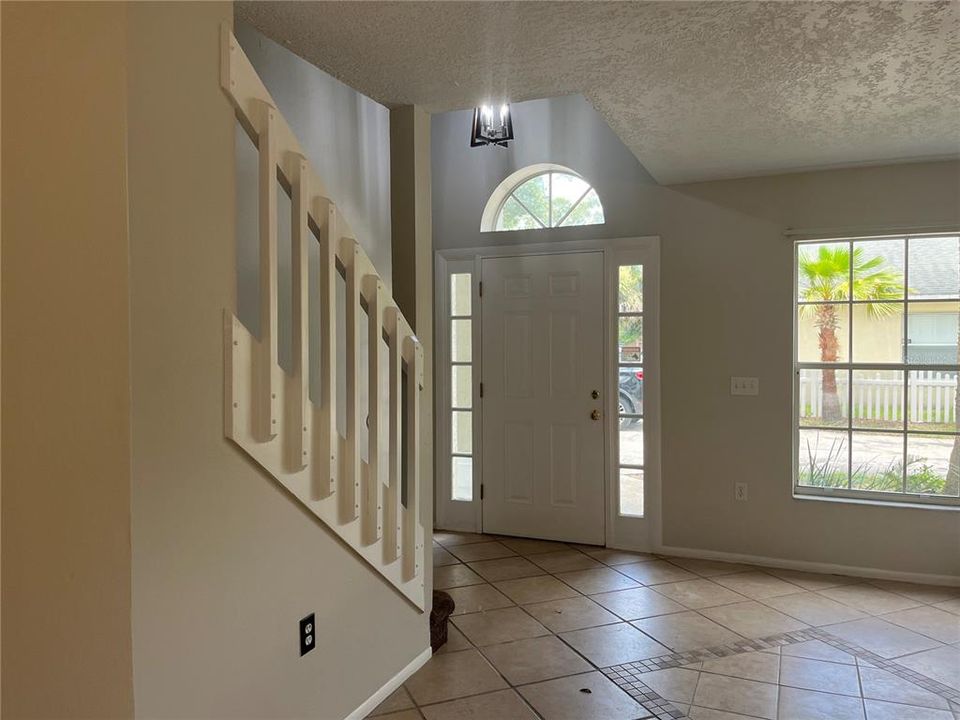 For Rent: $2,700 (4 beds, 2 baths, 2029 Square Feet)