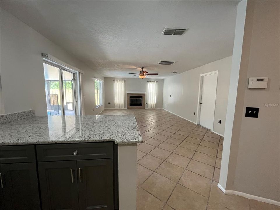 For Rent: $2,700 (4 beds, 2 baths, 2029 Square Feet)